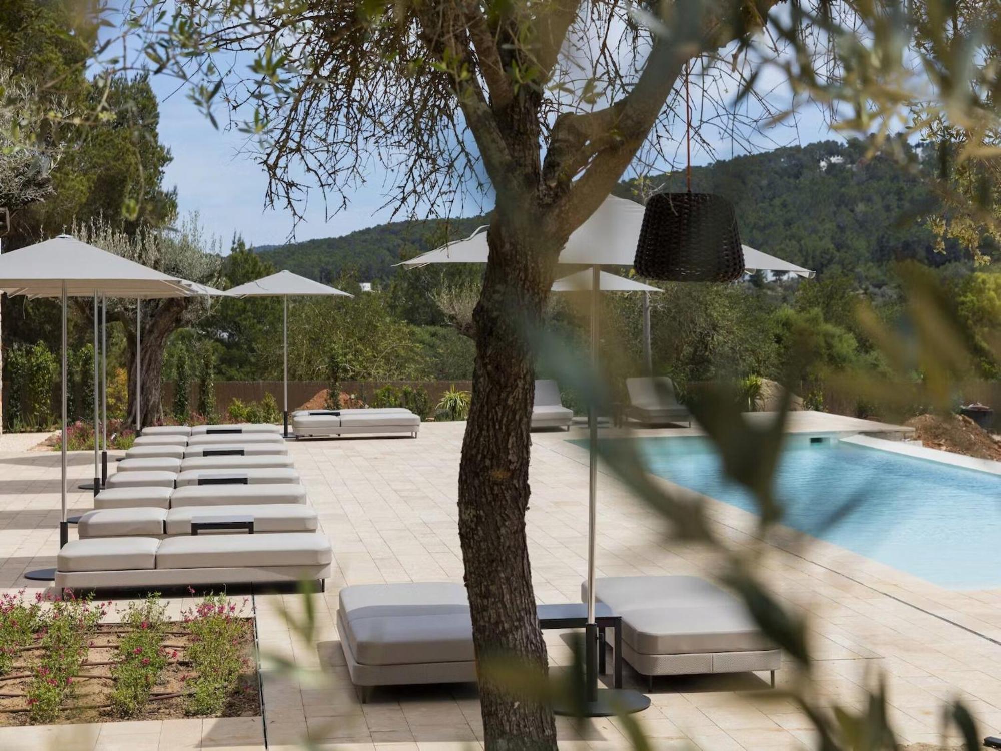 Countryside Villa With Outdoor Space Santa Eularia des Riu Luaran gambar